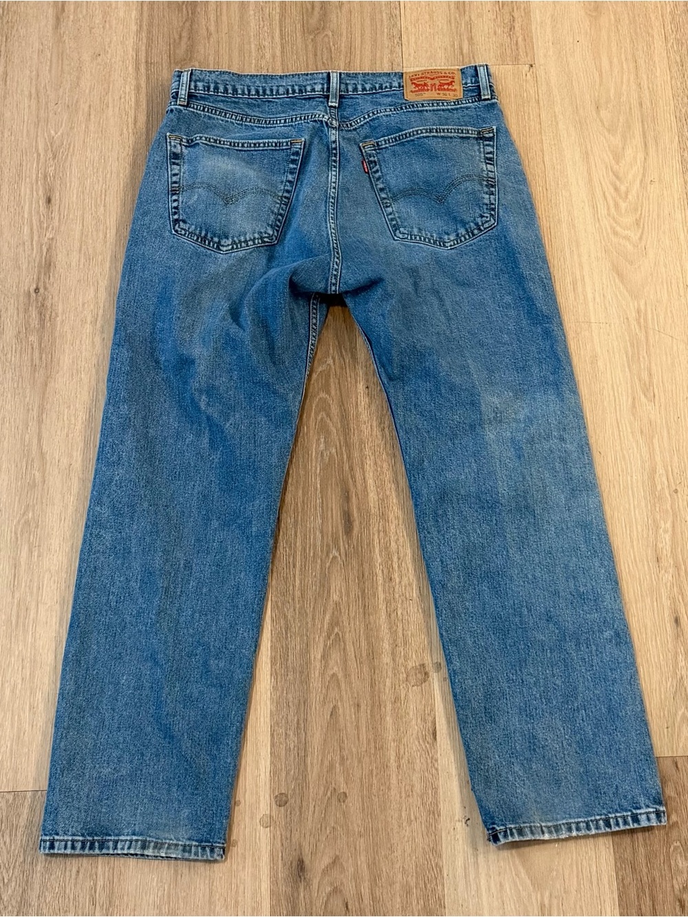 Levi’s 505 Regular Fit Men’s Straight-Leg Blue Jeans size 36x30 2021 Medium Wash